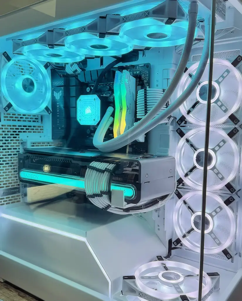 Montaje Gaming PC Phanteks La Moraleja